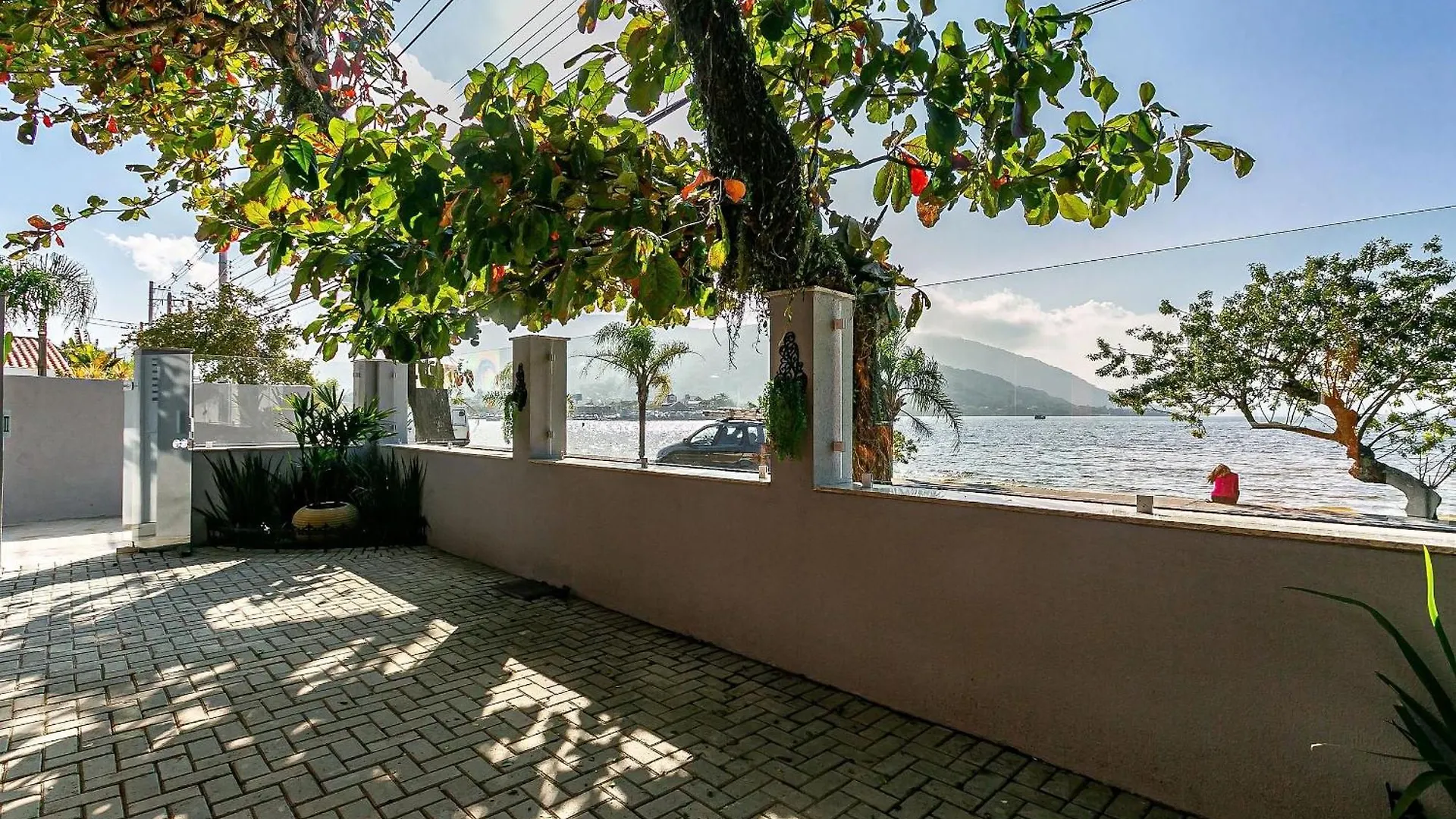 Aptos E Studios De Frente Para A Lagoa Da Conceicao Sdr Florianópolis